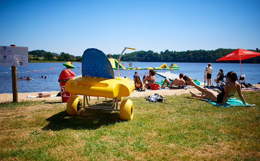 May'n Loisirs, notre plage au lac de Haute-Mayenne, à la Haie-Traversaine